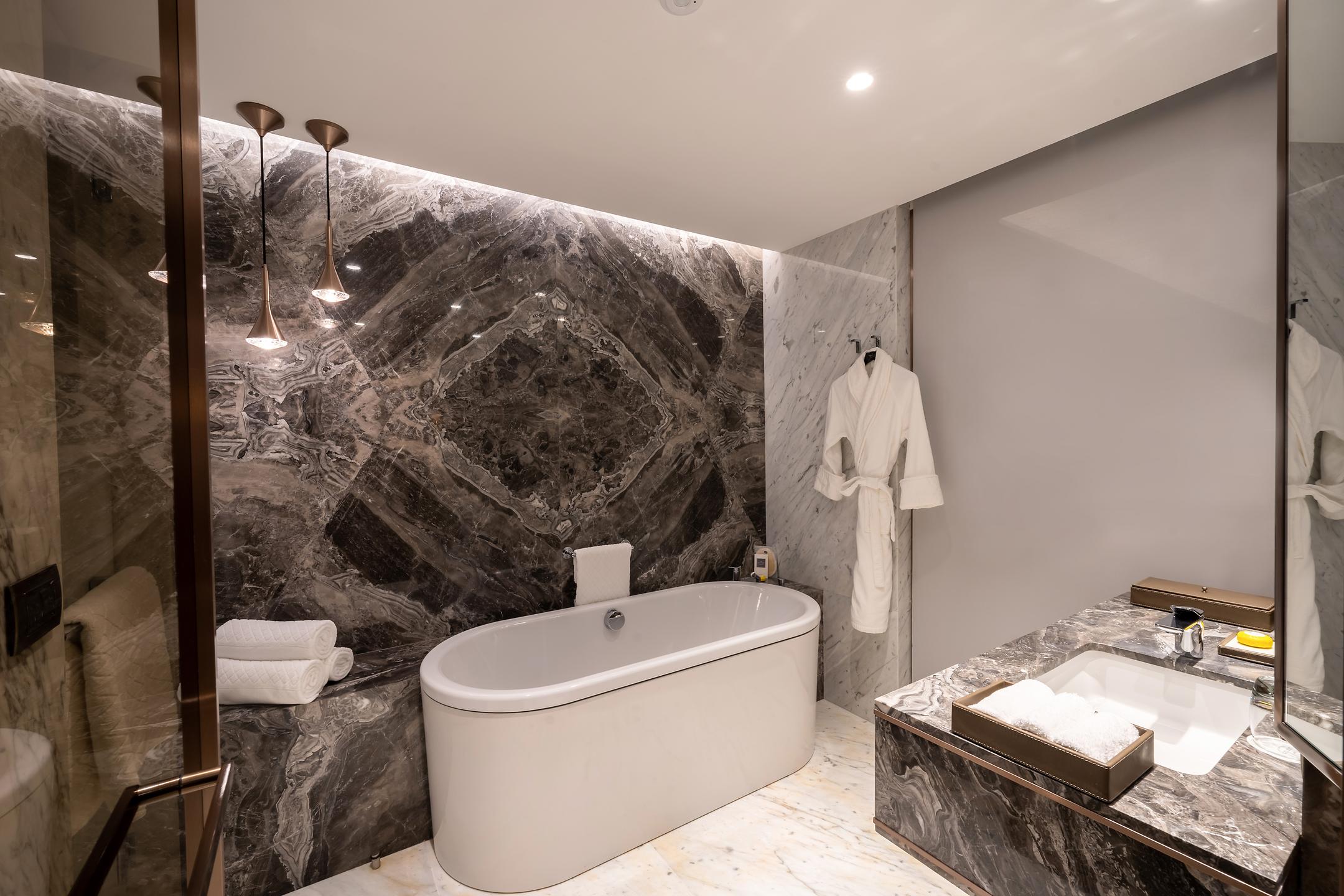 Reges A Luxury Collection Resort & Spa