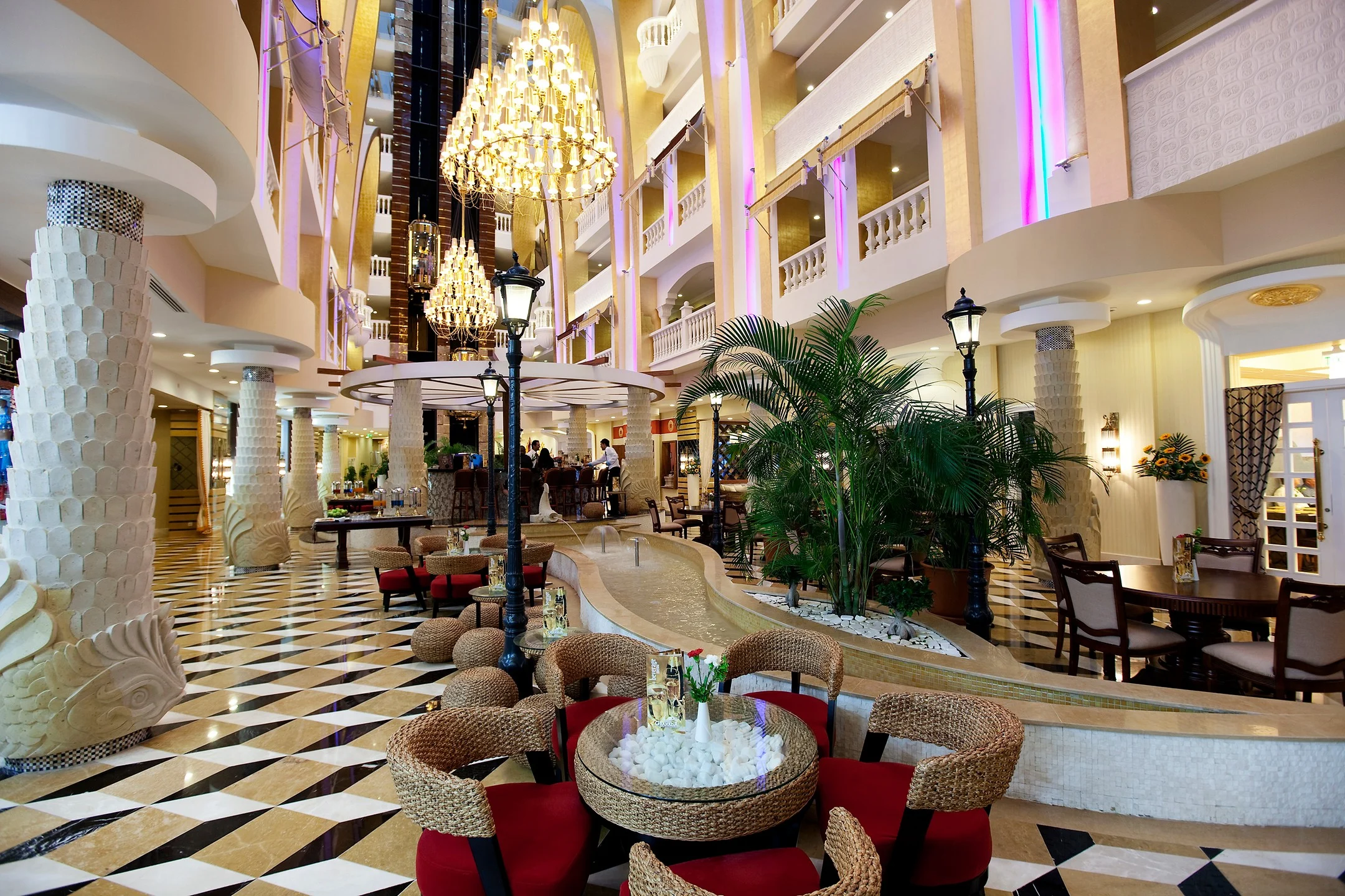 Granada Luxury Okurcalar